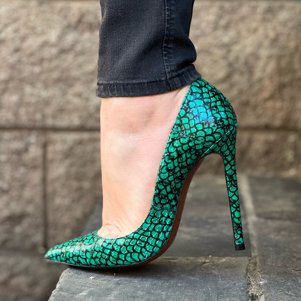 Chic Green Patterned Heels - image 6